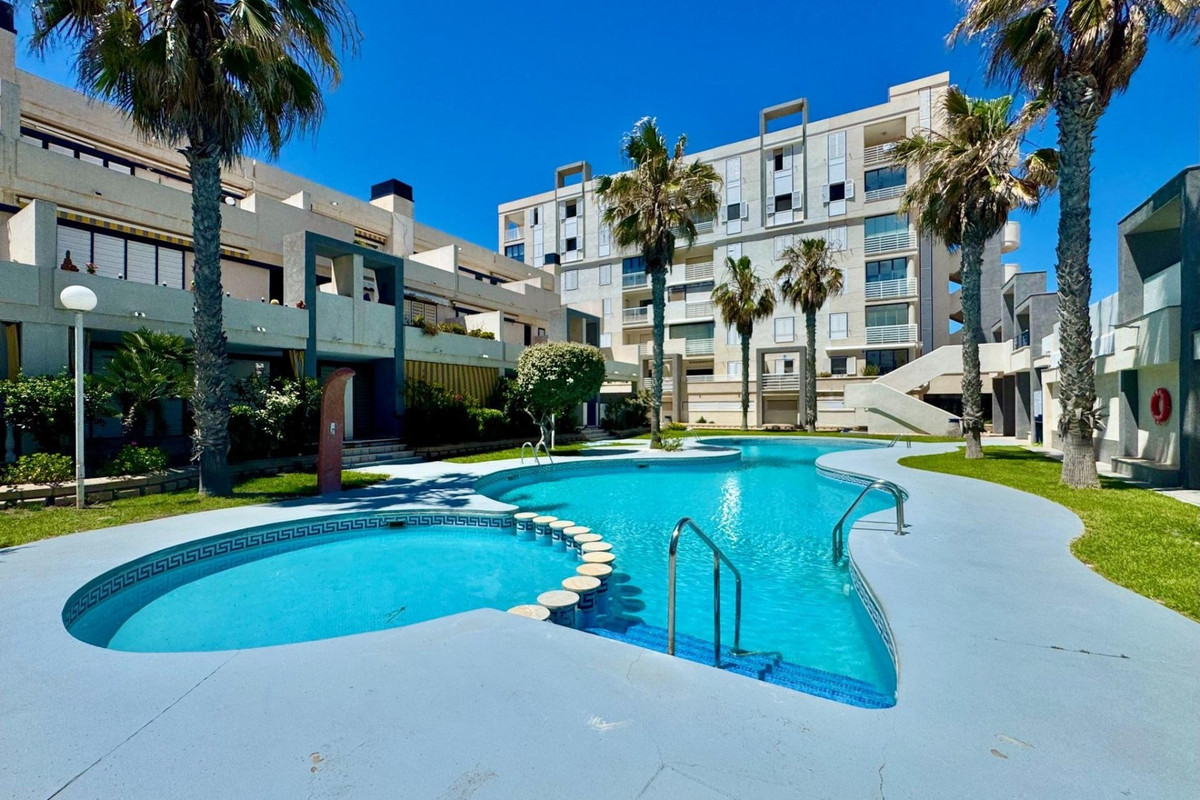 For sale - 2 Bedroom 1 Bathroom Apartment - Ground Floor Apartment in Torrevieja - La Mata  - Alicante