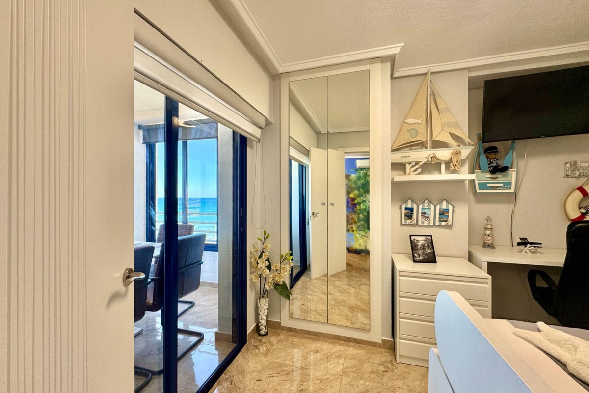 For sale - 2 Bedroom 1 Bathroom Apartment - Ground Floor Apartment in Torrevieja - La Mata  - Alicante