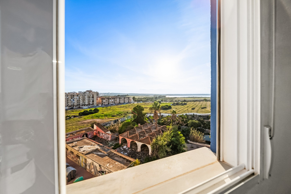 For sale - 2 Bedroom 1 Bathroom Apartment - Ground Floor Apartment in Torrevieja - La Mata  - Alicante