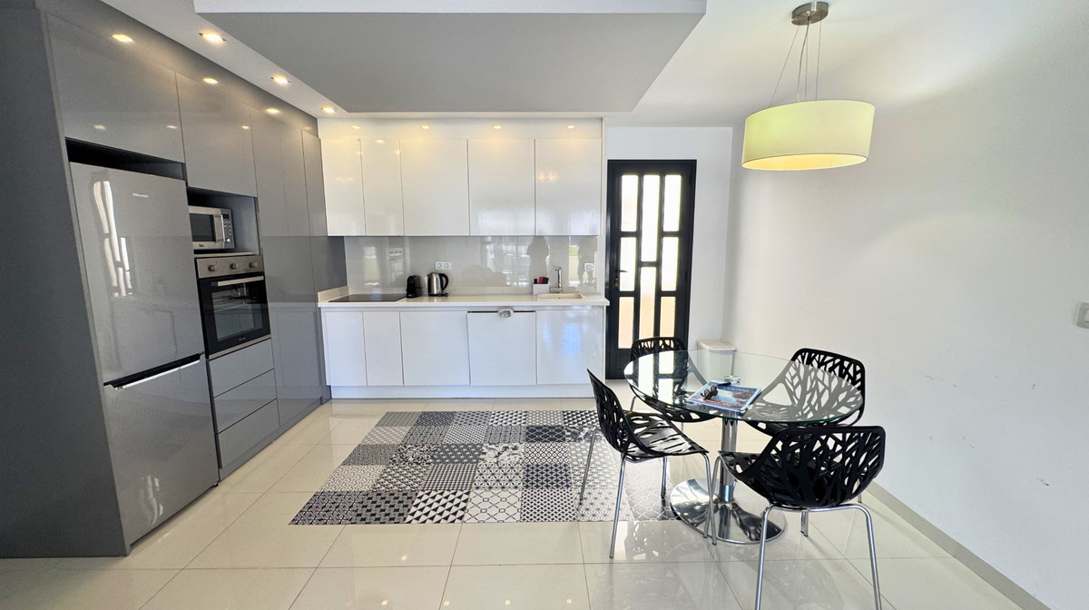 For sale - 2 Bedroom 2 Bathroom Apartment - Ground Floor Apartment in Pilar de la Horadada - Pilar de la Horadada Centro  - Alicante