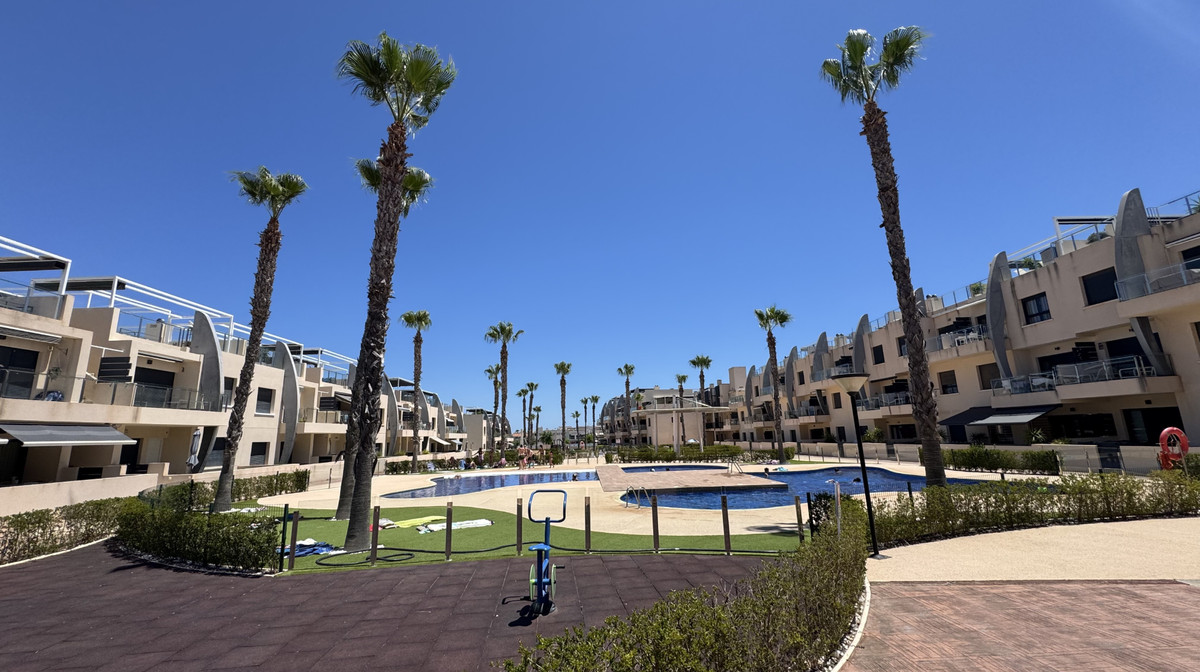 For sale - 2 Bedroom 2 Bathroom Apartment - Ground Floor Apartment in Pilar de la Horadada - Pilar de la Horadada Centro  - Alicante