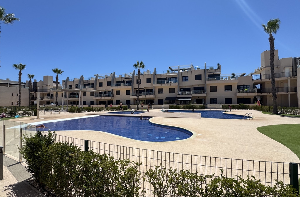 2 Bedroom 2 Bathroom Apartment - Ground Floor Apartment in Pilar de la Horadada