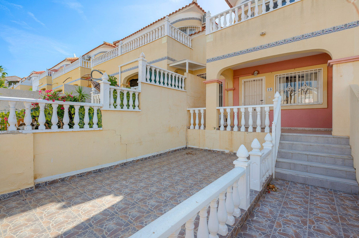 For sale - 3 Bedroom 2 Bathroom House - Detached Villa in Orihuela - Orihuela Costa  - Alicante