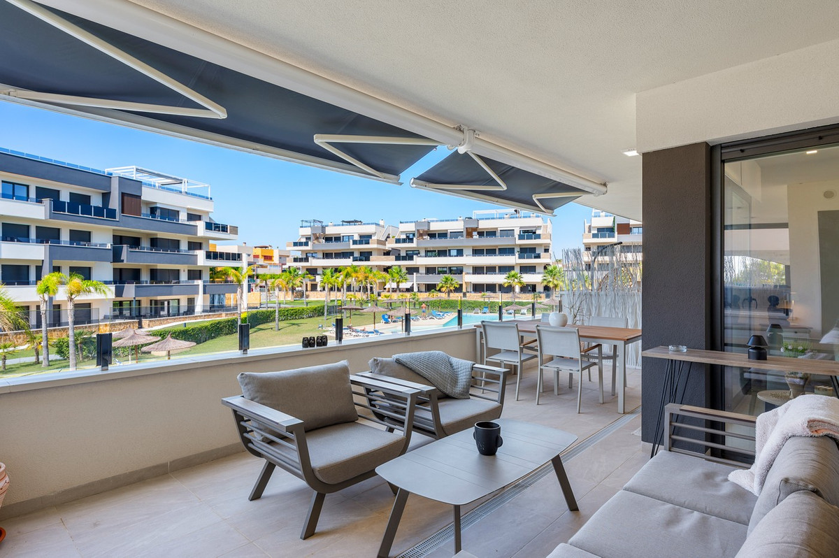 For sale - 2 Bedroom 2 Bathroom Apartment - Middle Floor Apartment in Orihuela - Playa Flamenca  - Alicante