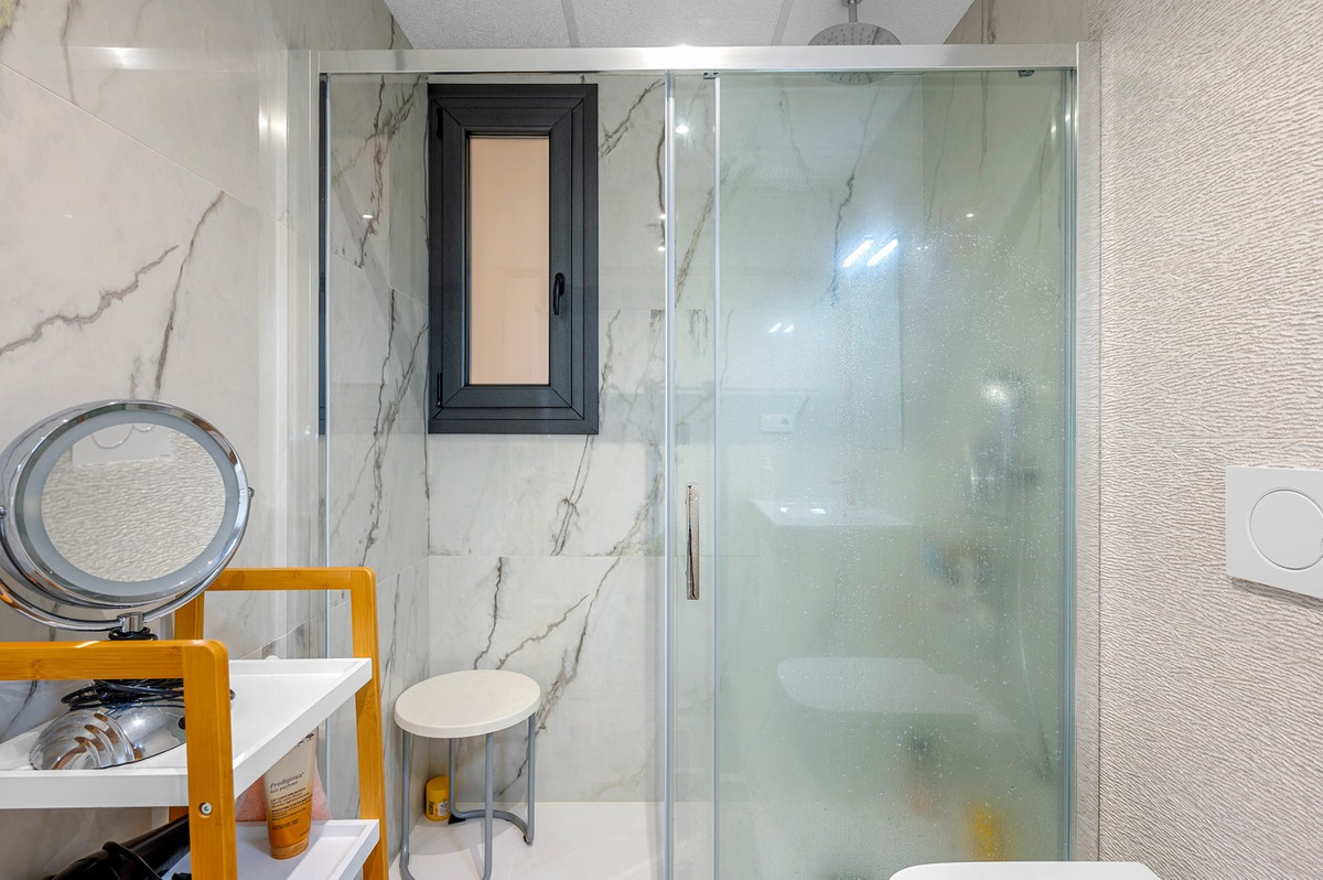 For sale - 2 Bedroom 2 Bathroom Apartment - Middle Floor Apartment in Orihuela - Playa Flamenca  - Alicante