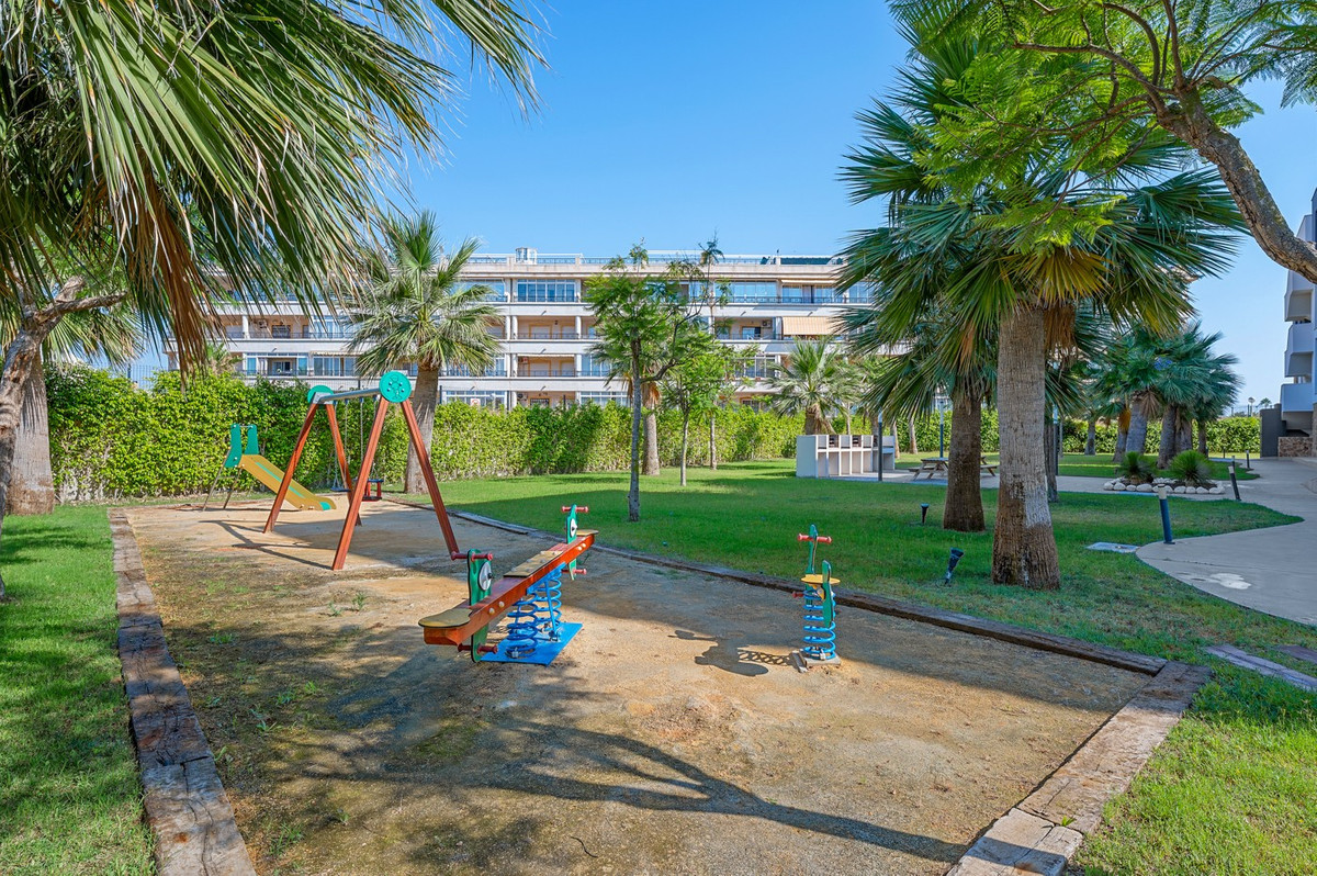 For sale - 2 Bedroom 2 Bathroom Apartment - Middle Floor Apartment in Orihuela - Playa Flamenca  - Alicante