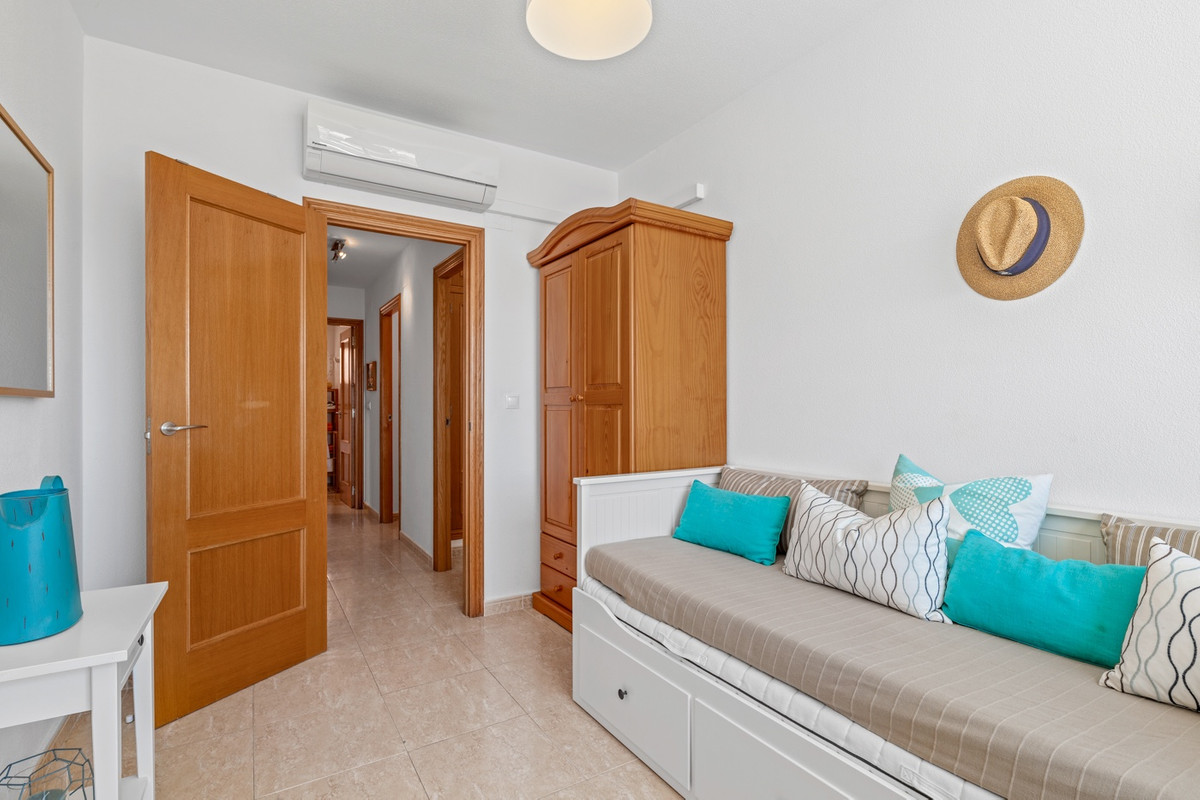 For sale - 3 Bedroom 2 Bathroom Apartment in Cabo Roig  - Cabo Roig  - Alicante