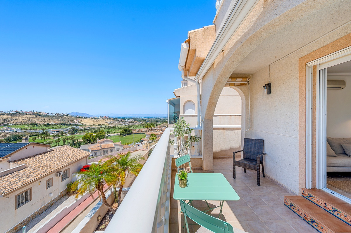 For sale - 3 Bedroom 2 Bathroom House - Semi-Detached House in Rojales - Ciudad Quesada  - Alicante