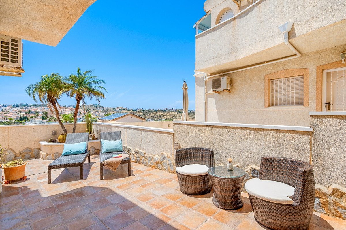 For sale - 3 Bedroom 2 Bathroom House - Semi-Detached House in Rojales - Ciudad Quesada  - Alicante
