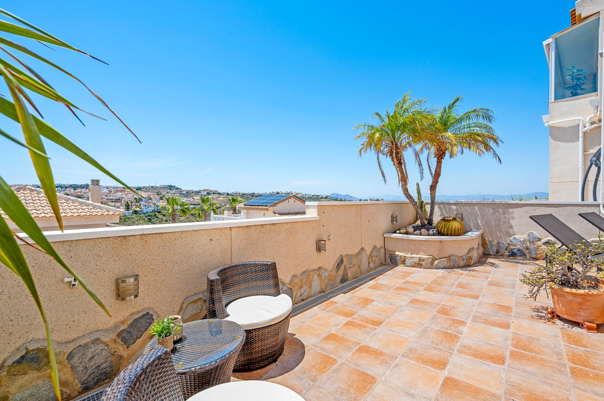 For sale - 3 Bedroom 2 Bathroom House - Semi-Detached House in Rojales - Ciudad Quesada  - Alicante