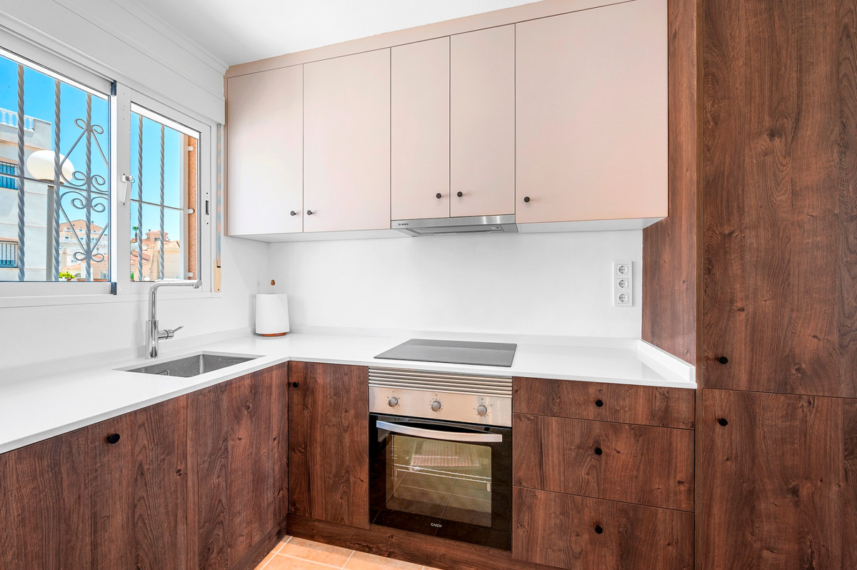 For sale - 3 Bedroom 2 Bathroom House - Semi-Detached House in Rojales - Ciudad Quesada  - Alicante