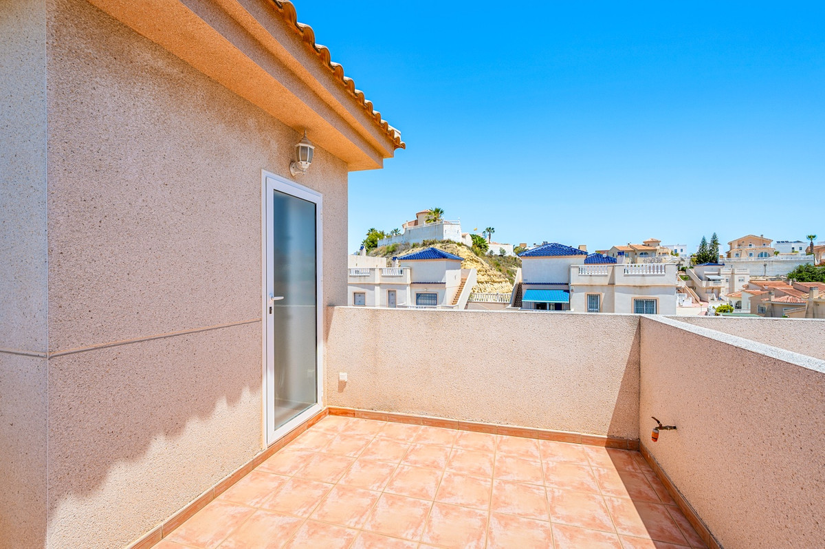 For sale - 3 Bedroom 2 Bathroom House - Semi-Detached House in Rojales - Ciudad Quesada  - Alicante