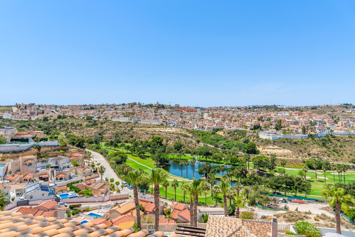 For sale - 3 Bedroom 2 Bathroom House - Semi-Detached House in Rojales - Ciudad Quesada  - Alicante