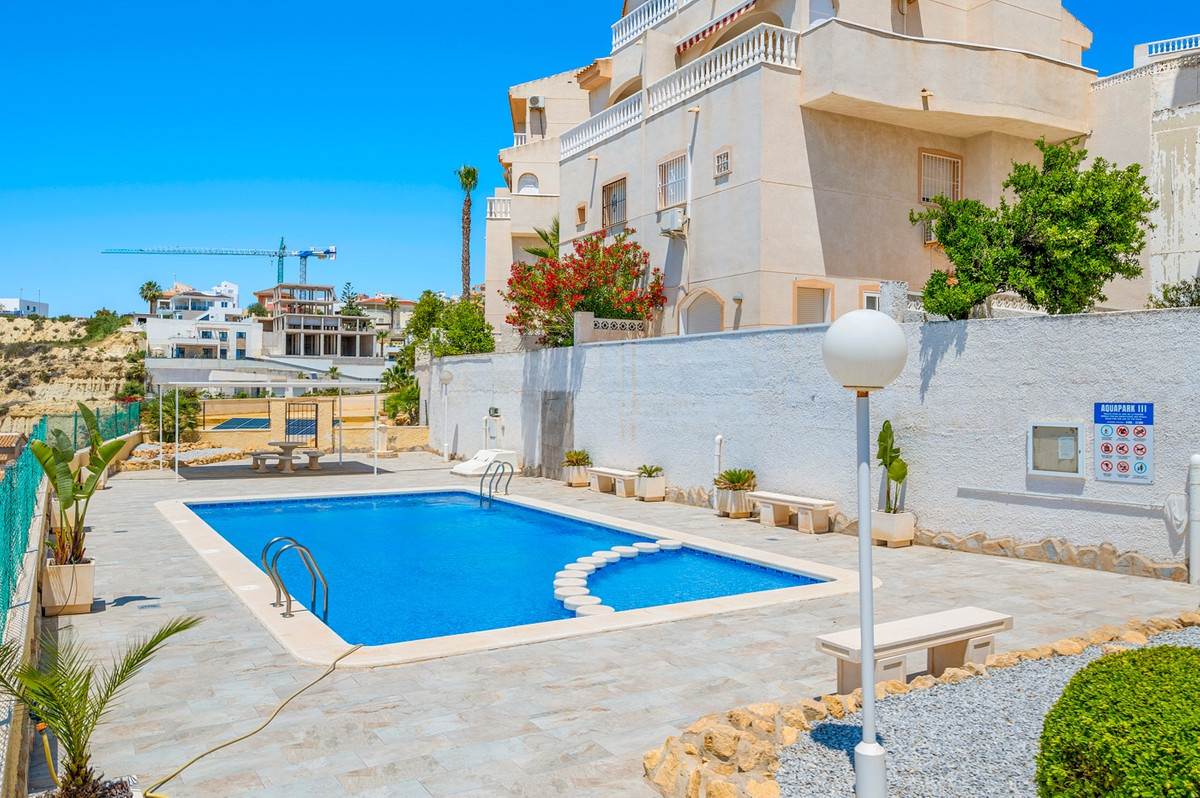 For sale - 3 Bedroom 2 Bathroom House - Semi-Detached House in Rojales - Ciudad Quesada  - Alicante