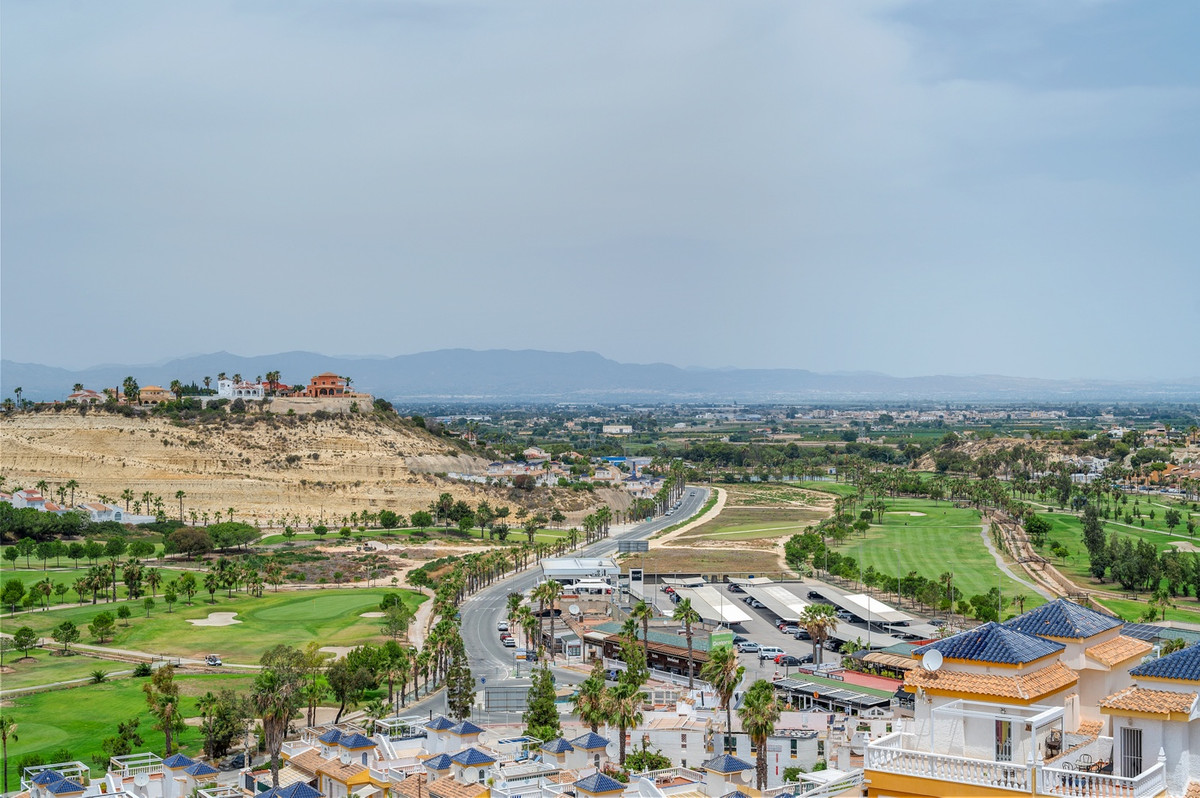 For sale - 3 Bedroom 2 Bathroom Quad in Ciudad Quesada  - Ciudad Quesada  - Alicante