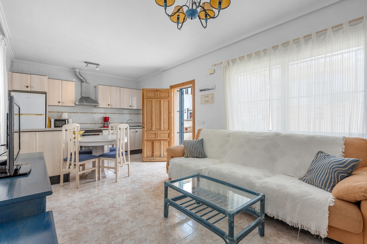 For sale - 3 Bedroom 2 Bathroom Quad in Ciudad Quesada  - Ciudad Quesada  - Alicante