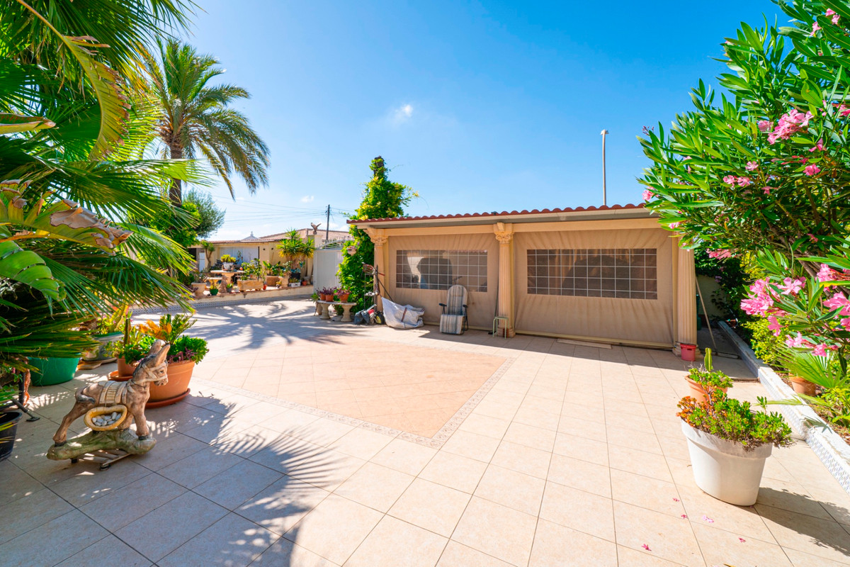 For sale - 3 Bedroom 2 Bathroom House - Detached Villa in Rojales - Rojales Centro  - Alicante