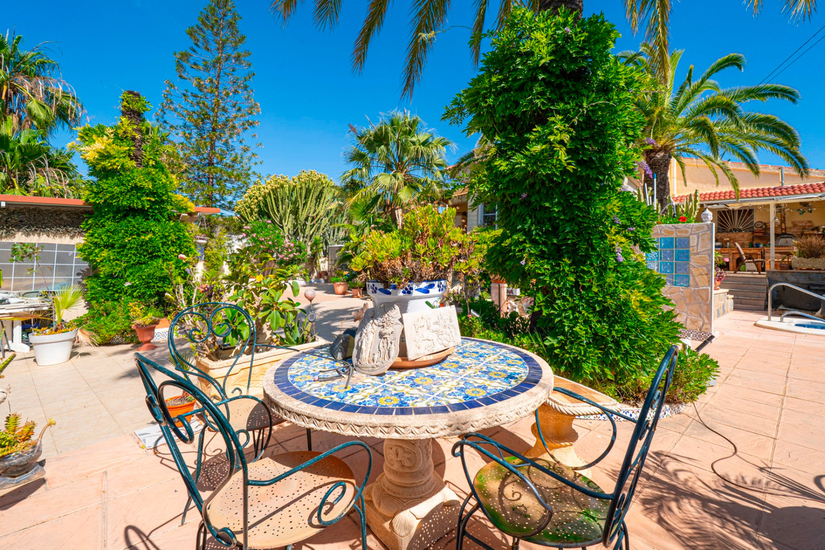 For sale - 3 Bedroom 2 Bathroom House - Detached Villa in Rojales - Rojales Centro  - Alicante