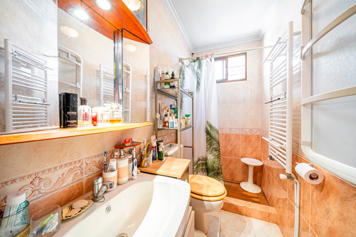 For sale - 3 Bedroom 2 Bathroom House - Detached Villa in Rojales - Rojales Centro  - Alicante