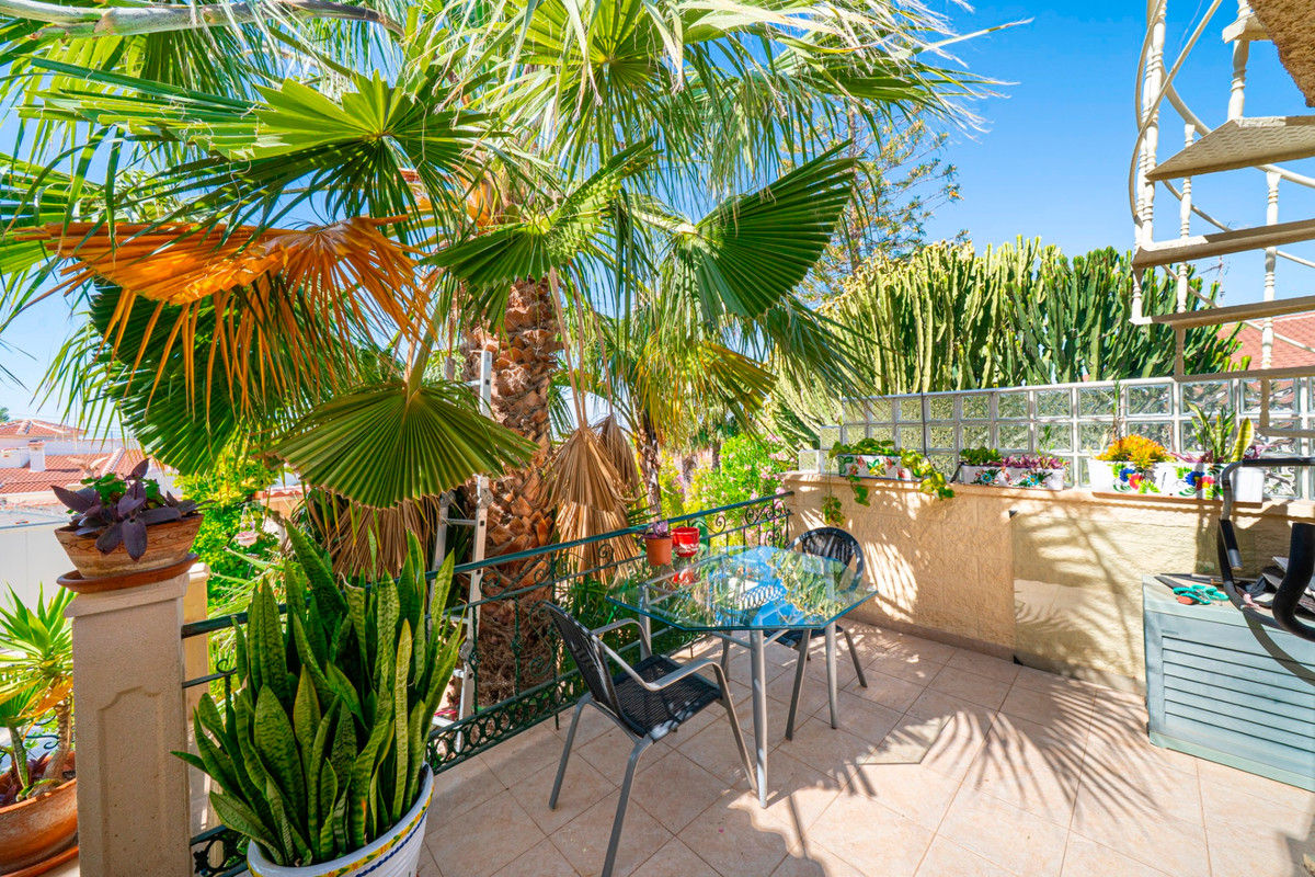 For sale - 3 Bedroom 2 Bathroom House - Detached Villa in Rojales - Rojales Centro  - Alicante