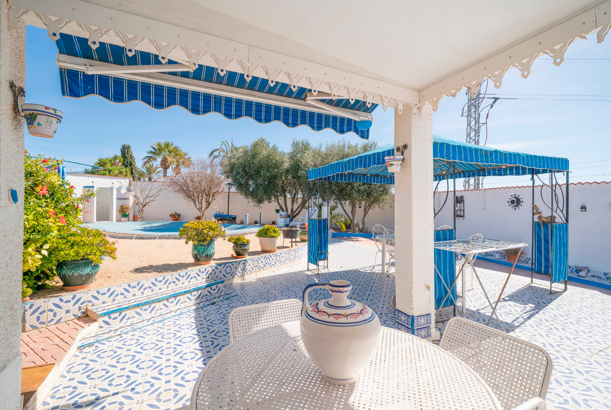 For sale - 4 Bedroom 3 Bathroom Detached Villa in Ciudad Quesada  - Ciudad Quesada  - Alicante