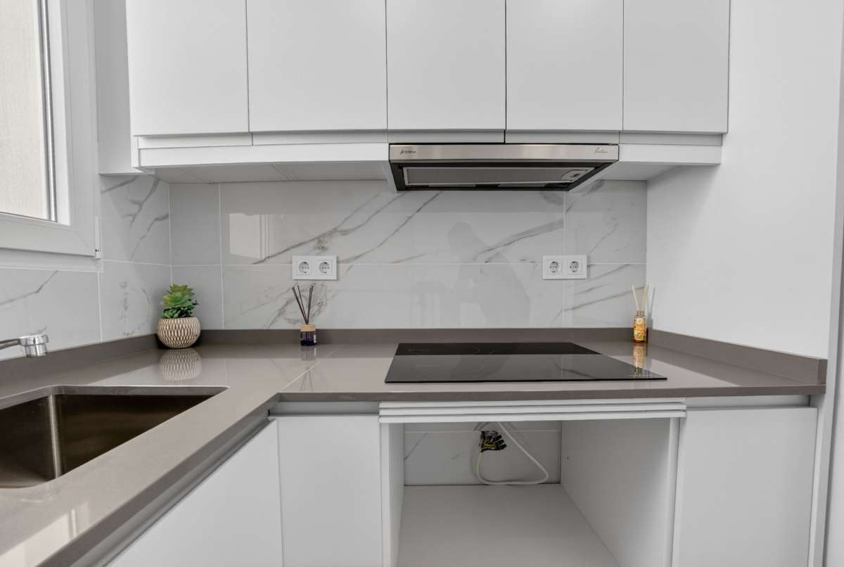 For sale - 2 Bedroom 1 Bathroom Apartment - Ground Floor Apartment in Torrevieja - Torrevieja Centro  - Alicante