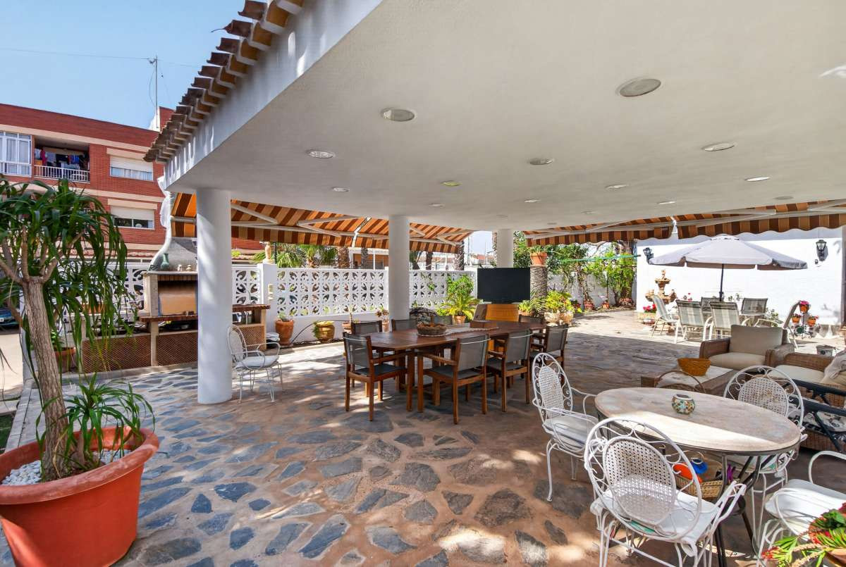 For sale - 3 Bedroom 2 Bathroom House - Detached Villa in San Pedro del Pinatar - Lo Pagan  - Murcia