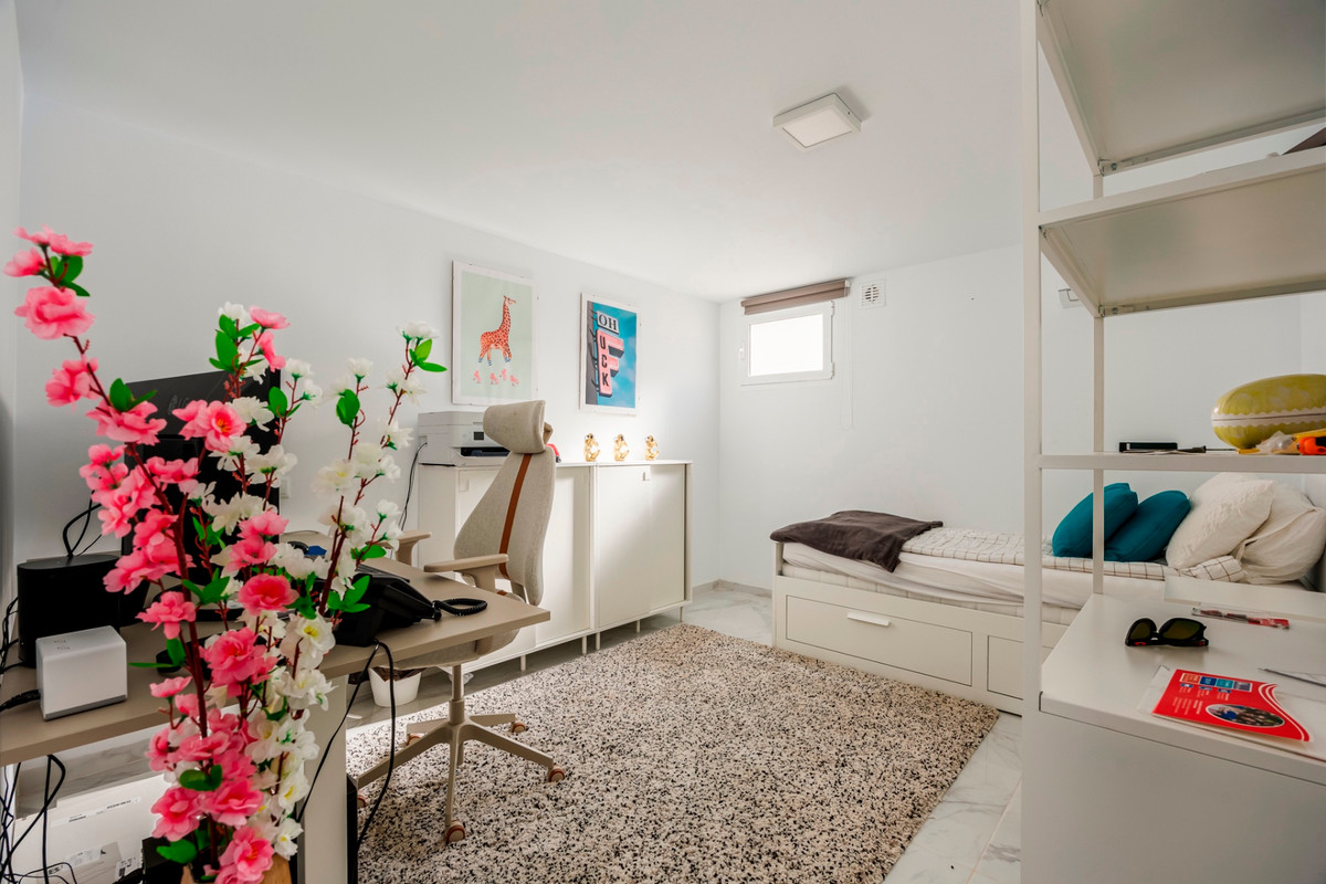 For sale - 5 Bedroom 2 Bathroom Detached Villa in Ciudad Quesada  - Ciudad Quesada  - Alicante