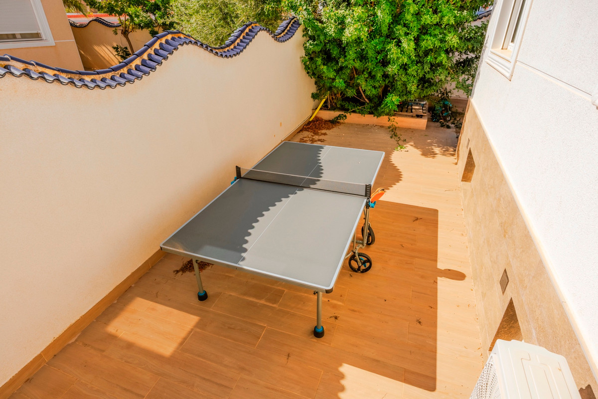 For sale - 5 Bedroom 2 Bathroom Detached Villa in Ciudad Quesada  - Ciudad Quesada  - Alicante