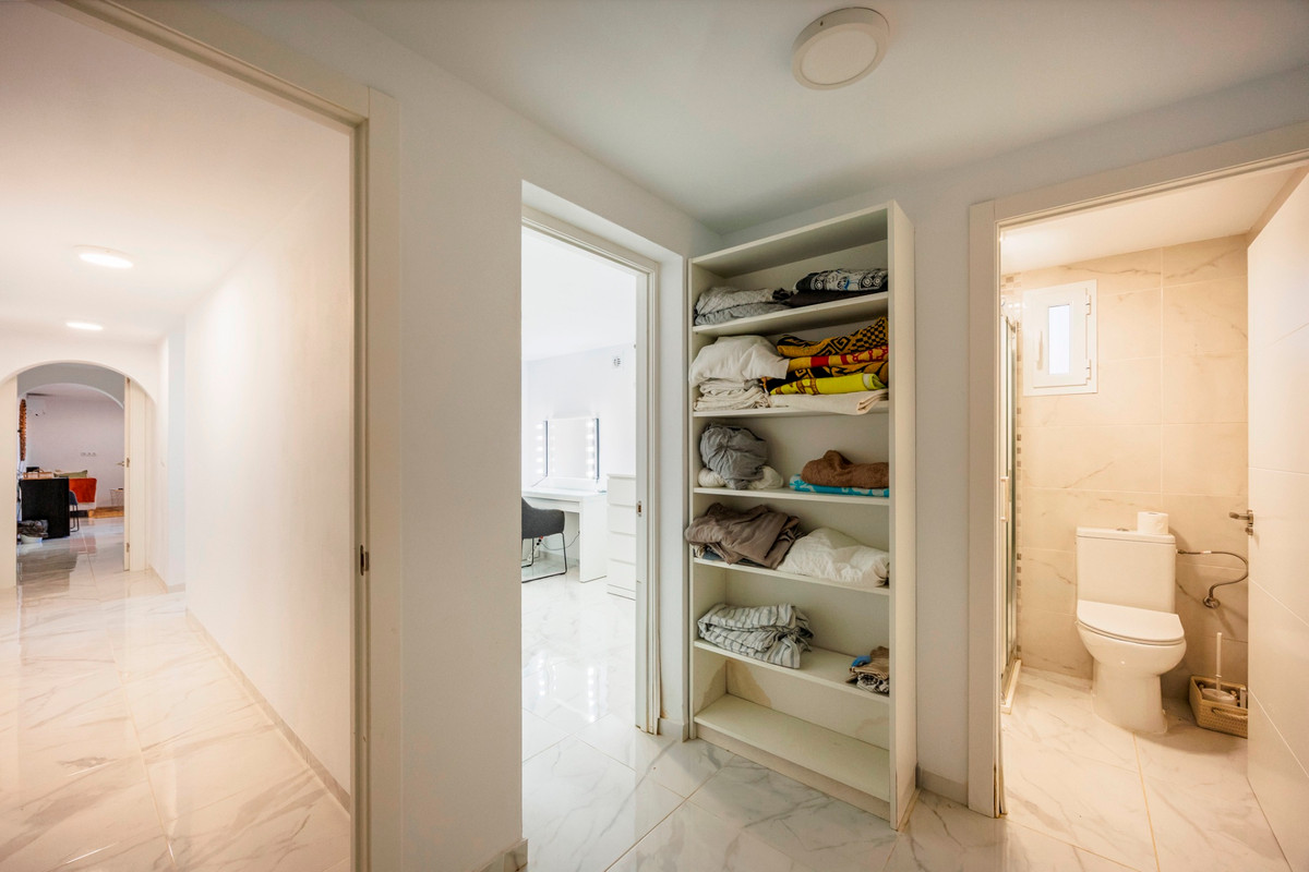 For sale - 5 Bedroom 2 Bathroom Detached Villa in Ciudad Quesada  - Ciudad Quesada  - Alicante