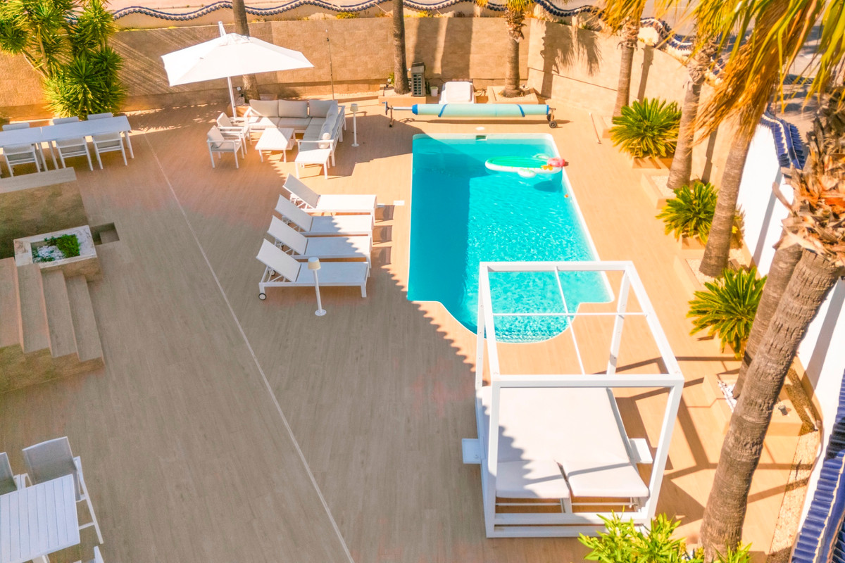 For sale - 5 Bedroom 2 Bathroom Detached Villa in Ciudad Quesada  - Ciudad Quesada  - Alicante