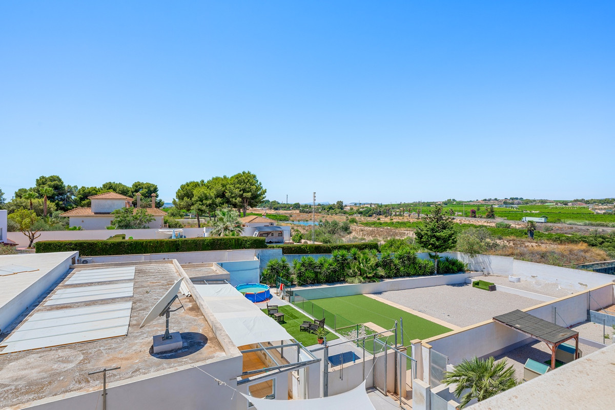For sale - 8 Bedroom 4 Bathroom House - Finca - Cortijo in Los Montesinos - Los Montesinos Centro  - Alicante