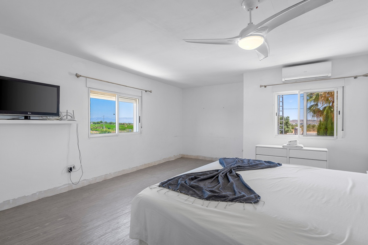 For sale - 8 Bedroom 4 Bathroom House - Finca - Cortijo in Los Montesinos - Los Montesinos Centro  - Alicante