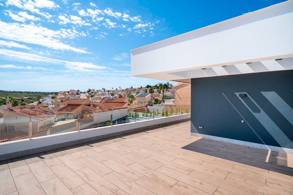 For sale - 4 Bedroom 3 Bathroom House - Detached Villa in Rojales - Ciudad Quesada  - Alicante