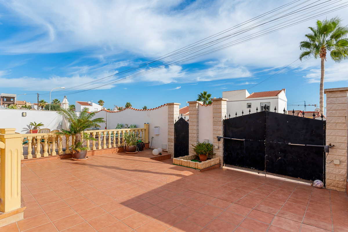 For sale - 4 Bedroom 2 Bathroom Detached Villa in Ciudad Quesada  - Ciudad Quesada  - Alicante