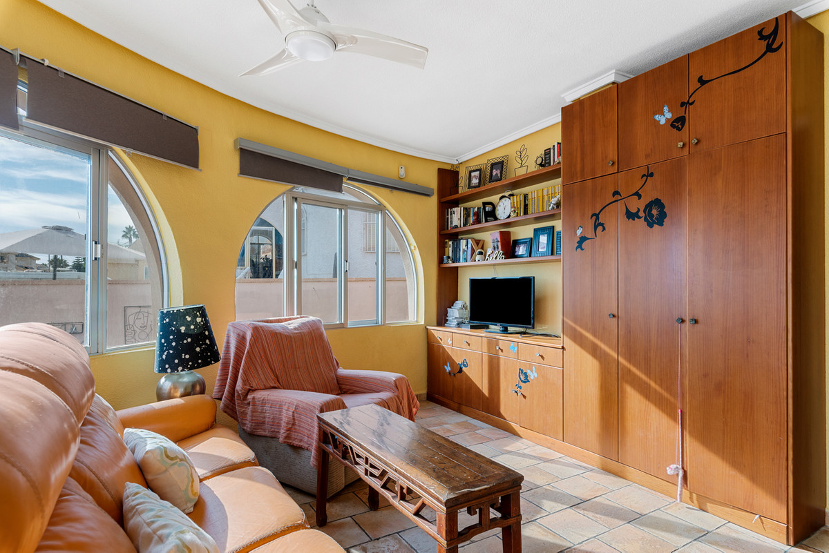 For sale - 4 Bedroom 2 Bathroom Detached Villa in Ciudad Quesada  - Ciudad Quesada  - Alicante