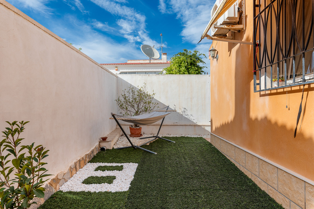 For sale - 4 Bedroom 2 Bathroom Detached Villa in Ciudad Quesada  - Ciudad Quesada  - Alicante