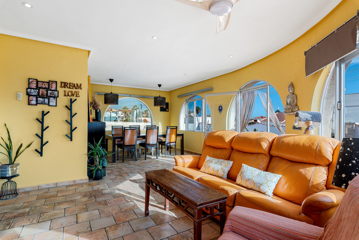 For sale - 4 Bedroom 2 Bathroom Detached Villa in Ciudad Quesada  - Ciudad Quesada  - Alicante