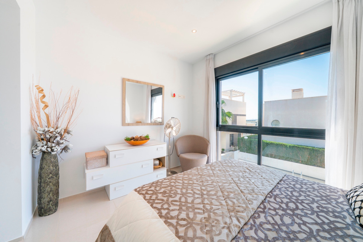 For sale - 3 Bedroom 3 Bathroom Detached Villa in Ciudad Quesada  - Ciudad Quesada  - Alicante