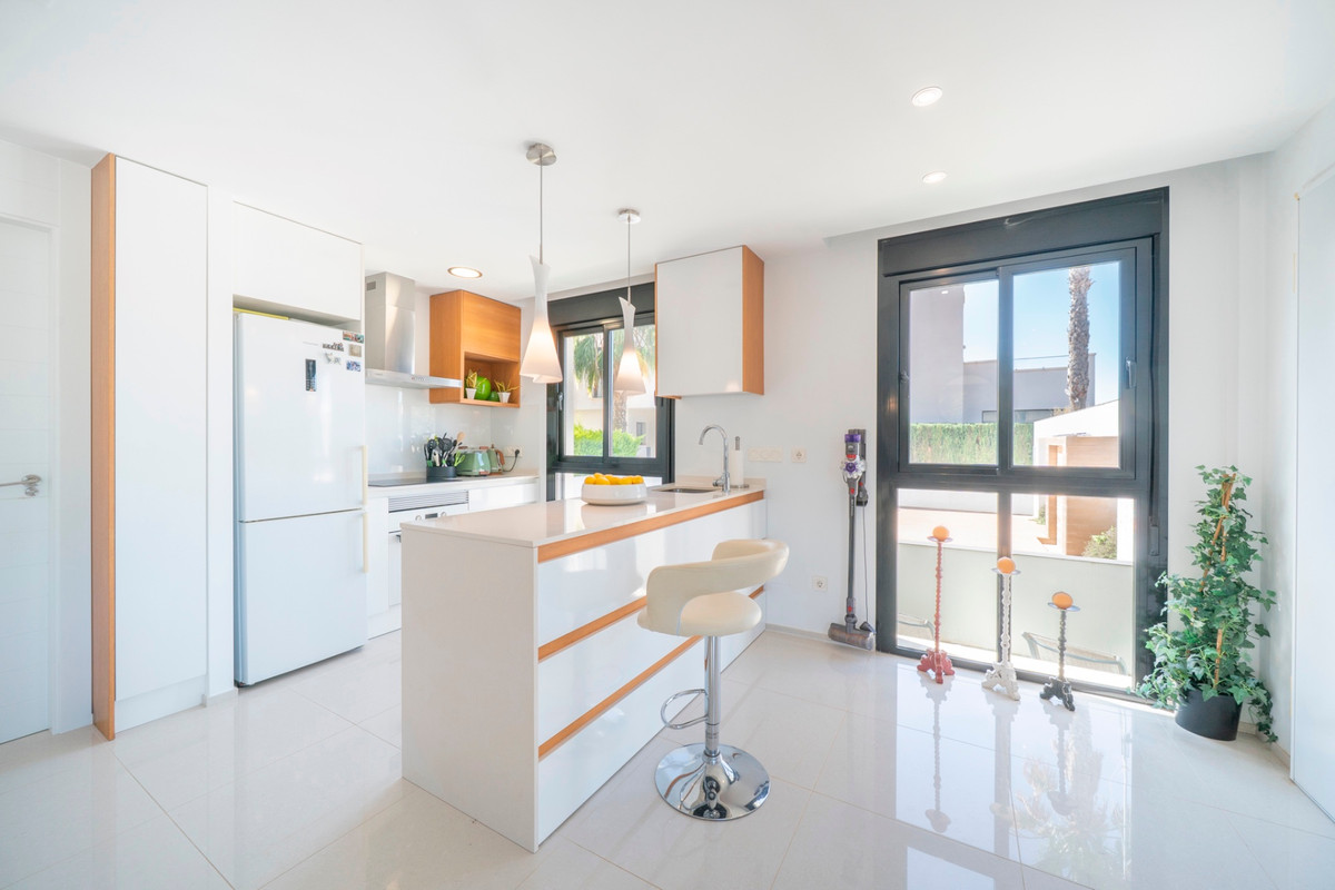 For sale - 3 Bedroom 3 Bathroom Detached Villa in Ciudad Quesada  - Ciudad Quesada  - Alicante