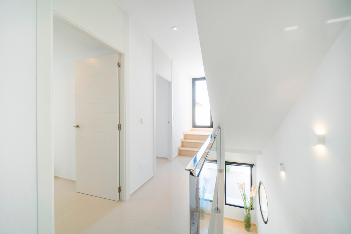 For sale - 3 Bedroom 3 Bathroom Detached Villa in Ciudad Quesada  - Ciudad Quesada  - Alicante