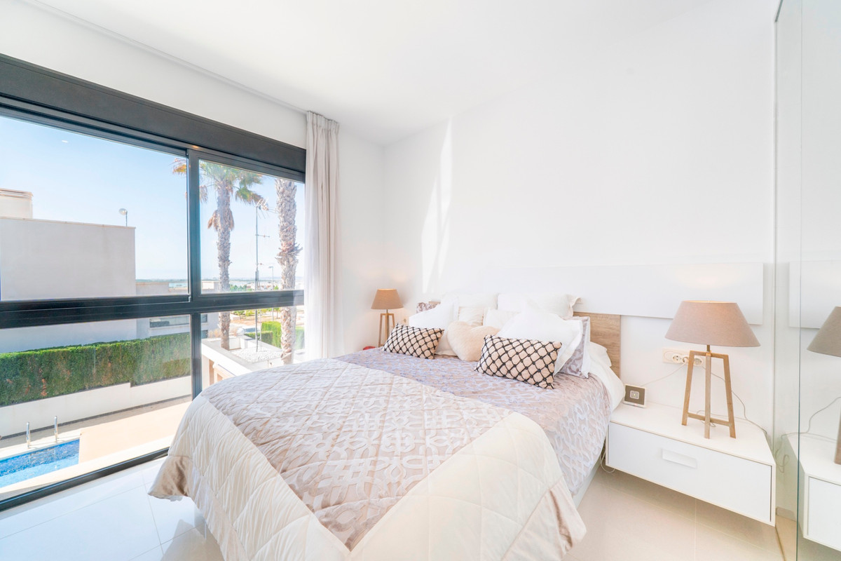 For sale - 3 Bedroom 3 Bathroom Detached Villa in Ciudad Quesada  - Ciudad Quesada  - Alicante