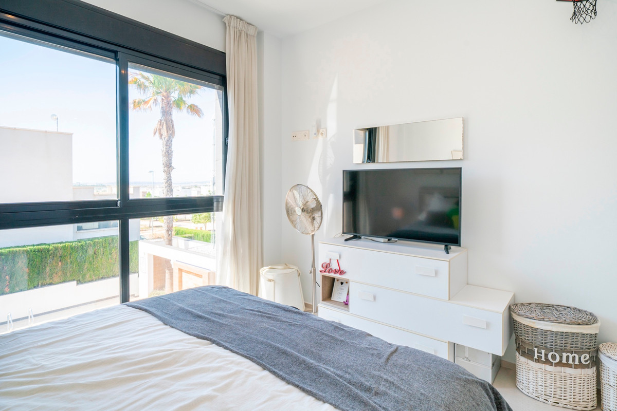 For sale - 3 Bedroom 3 Bathroom Detached Villa in Ciudad Quesada  - Ciudad Quesada  - Alicante