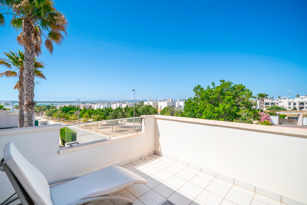 For sale - 3 Bedroom 3 Bathroom Detached Villa in Ciudad Quesada  - Ciudad Quesada  - Alicante