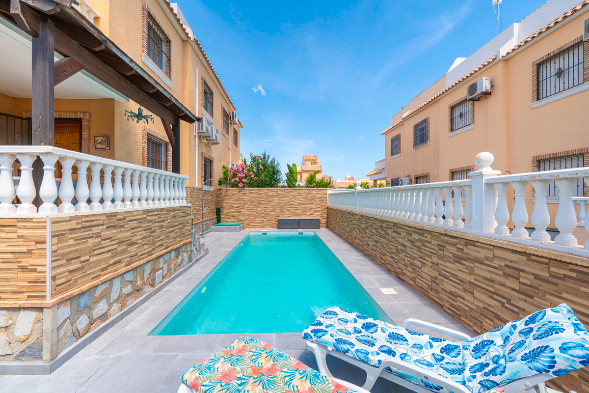 For sale - 3 Bedroom 1 Bathroom House - Semi-Detached House in Rojales - Ciudad Quesada  - Alicante
