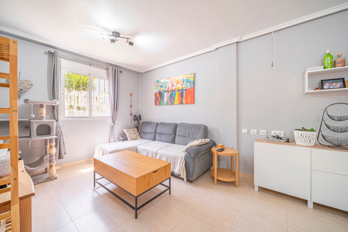 For sale - 3 Bedroom 1 Bathroom House - Quad in Rojales - Ciudad Quesada  - Alicante