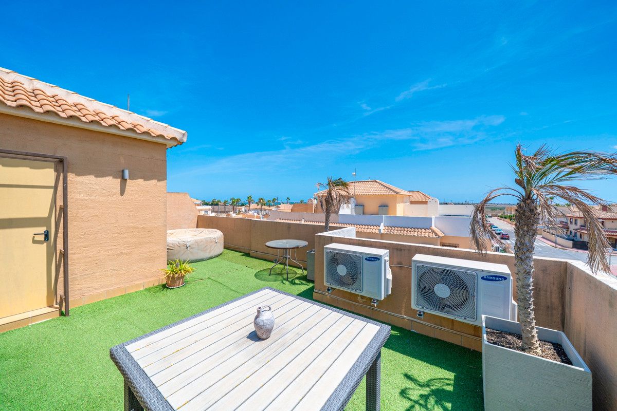 For sale - 3 Bedroom 1 Bathroom House - Quad in Rojales - Ciudad Quesada  - Alicante