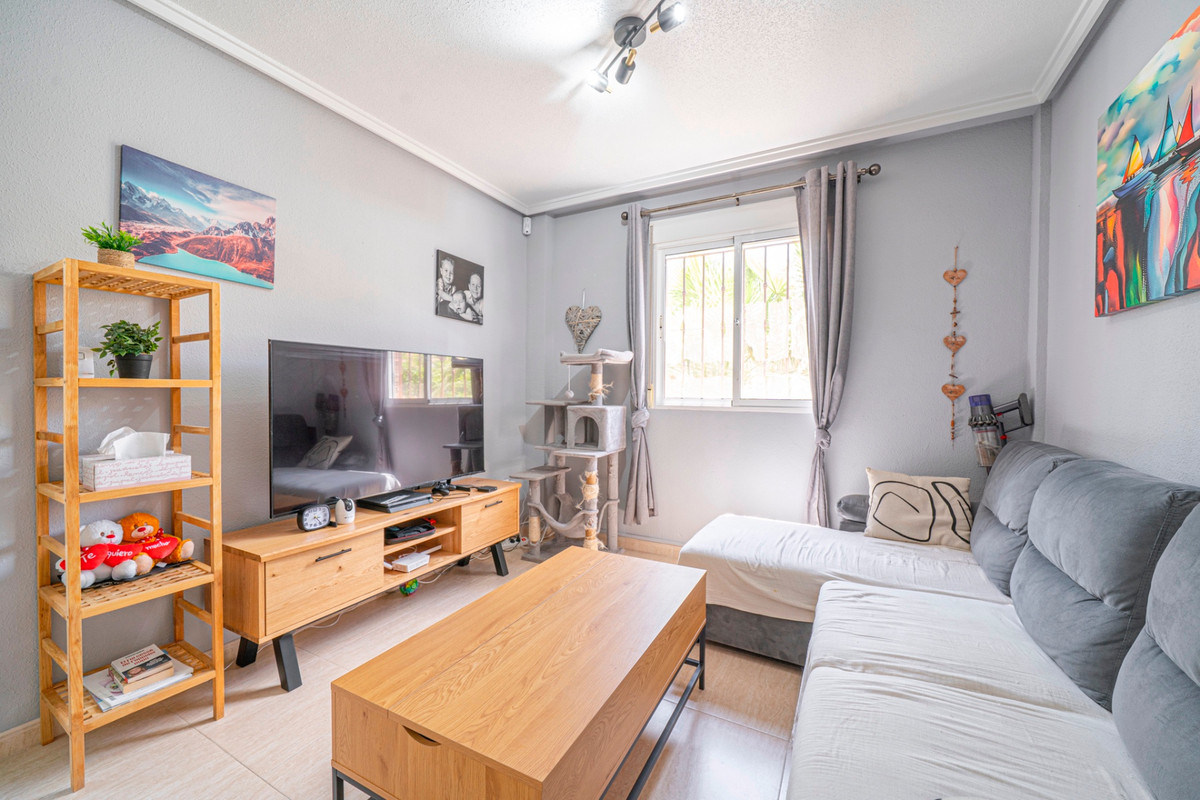 For sale - 3 Bedroom 1 Bathroom House - Quad in Rojales - Ciudad Quesada  - Alicante