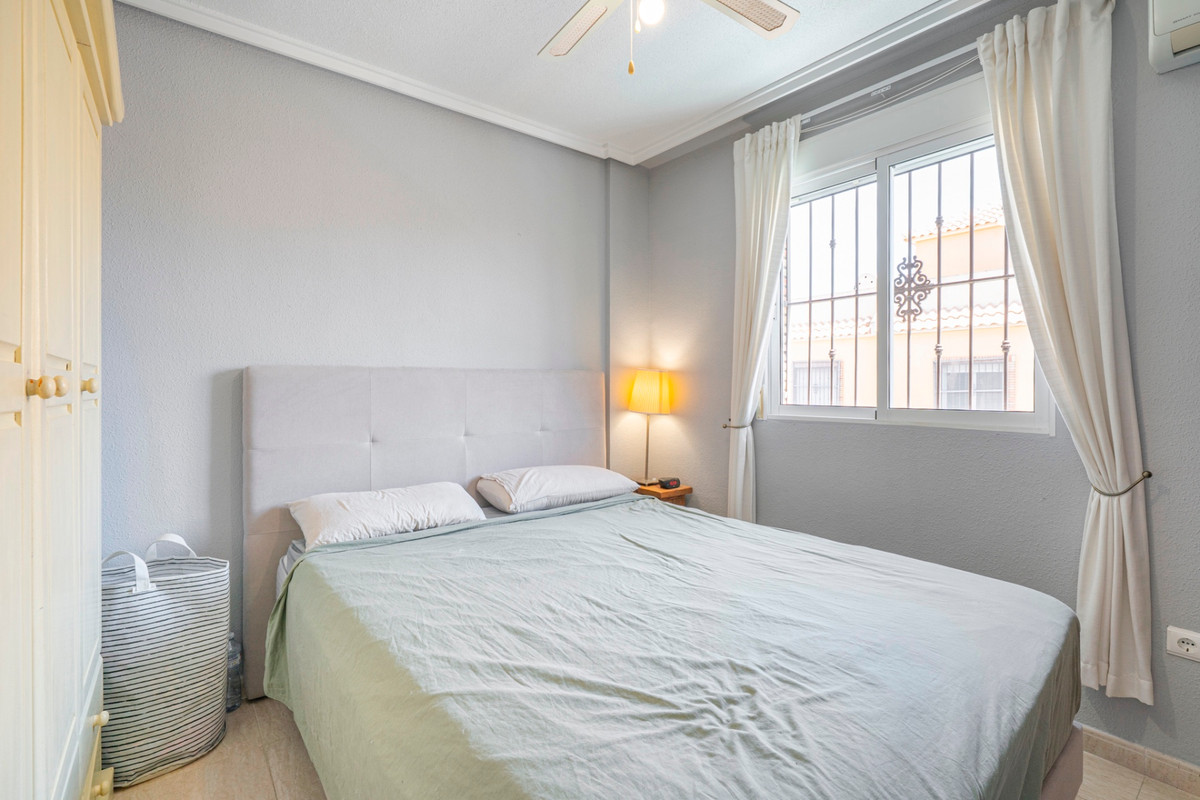 For sale - 3 Bedroom 1 Bathroom House - Quad in Rojales - Ciudad Quesada  - Alicante