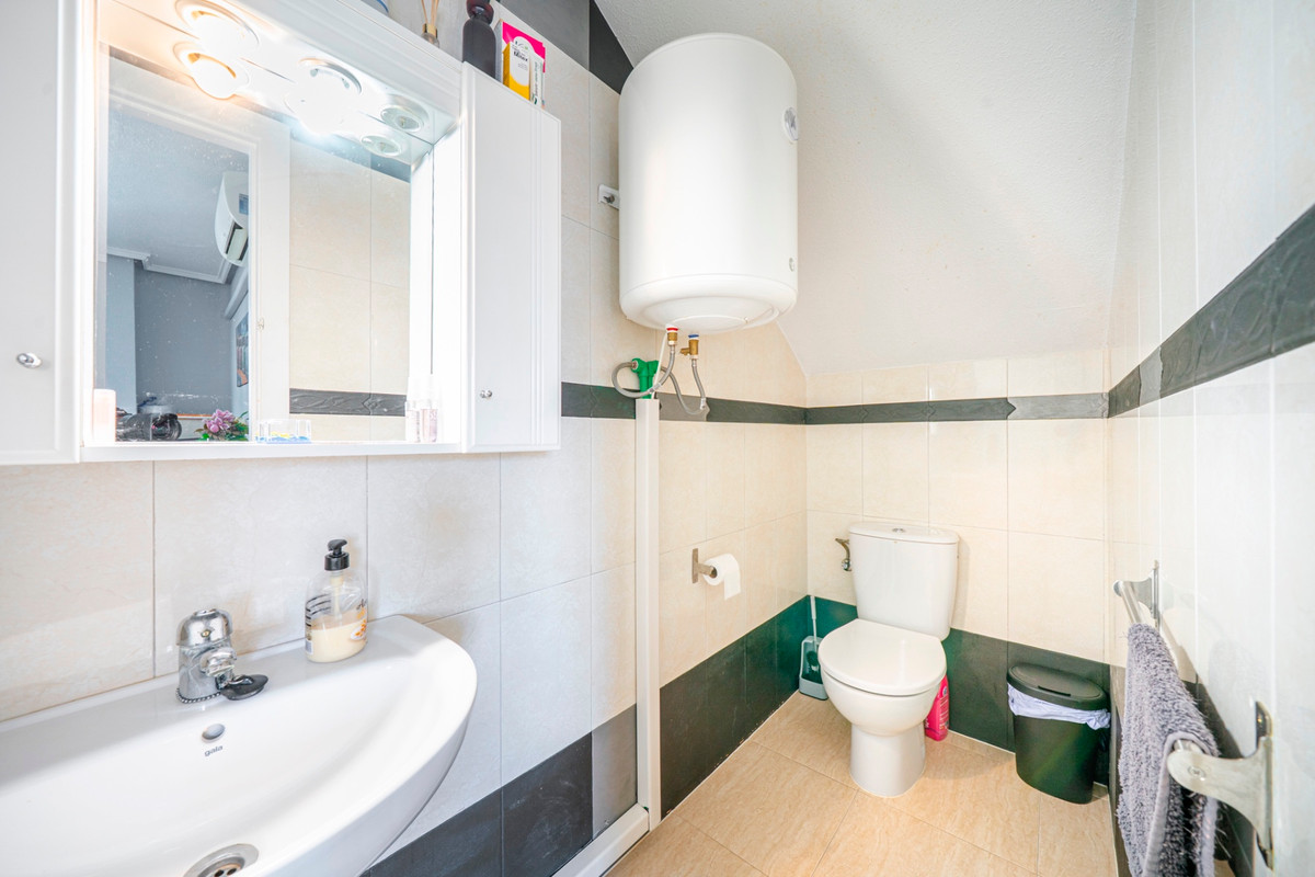 For sale - 3 Bedroom 1 Bathroom House - Quad in Rojales - Ciudad Quesada  - Alicante